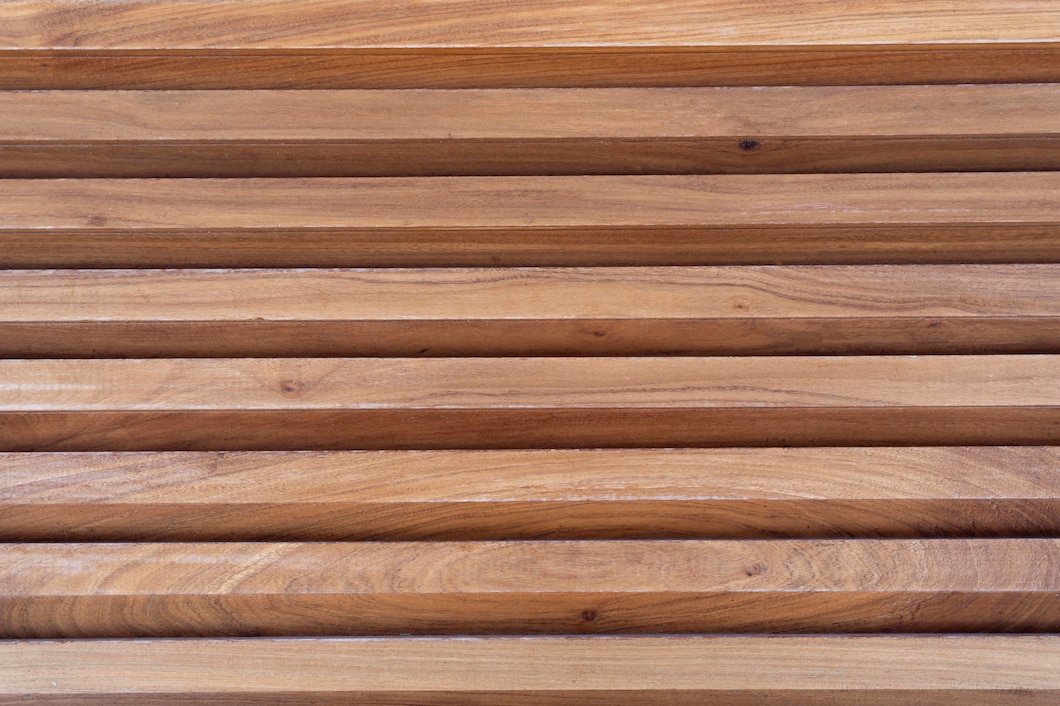 Jak wybrać idealne drewno na taras? Poradnik dla początkujących